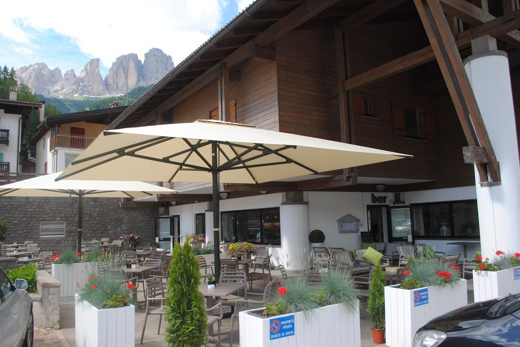 Bed & Breakfast Garni Tobia Campitello di Fassa Exterior foto